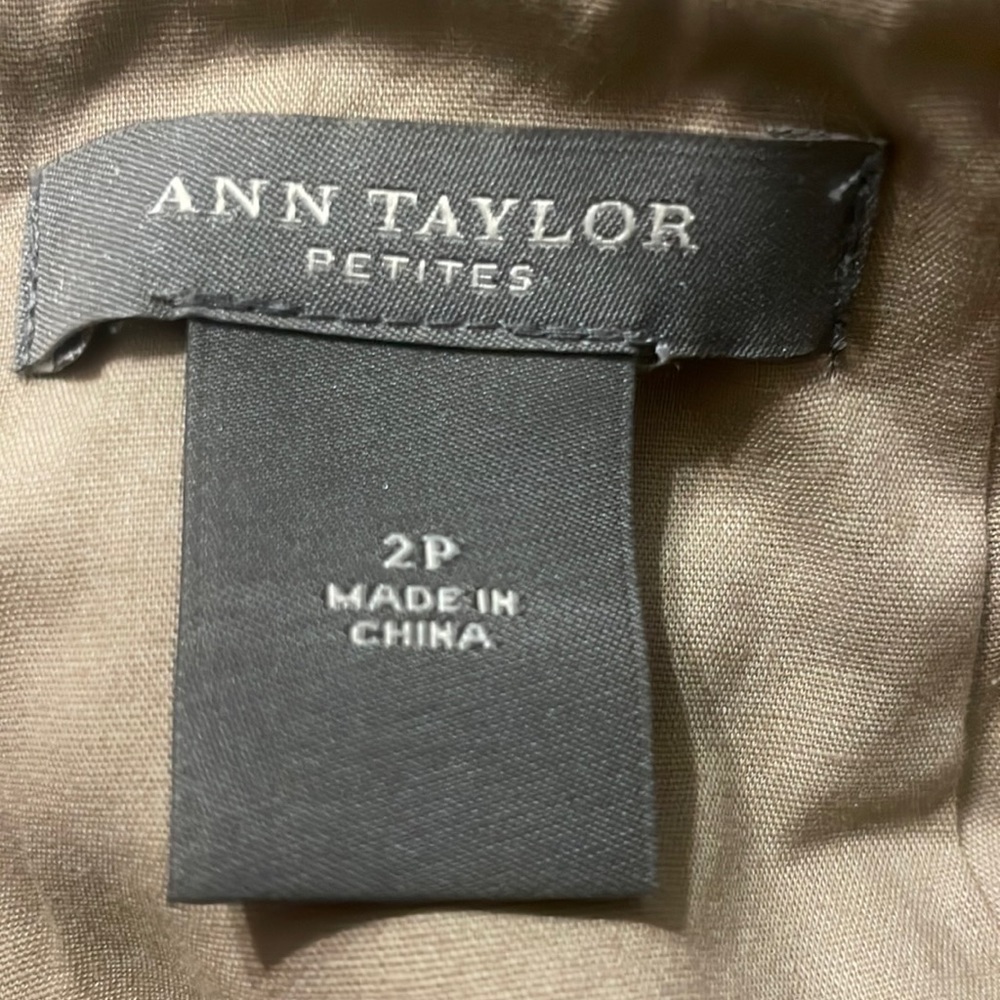 ANN Taylor Women’s Pencil Skirt Fringe Trim Faux Wrap Size 2P - Picture 4 of 11